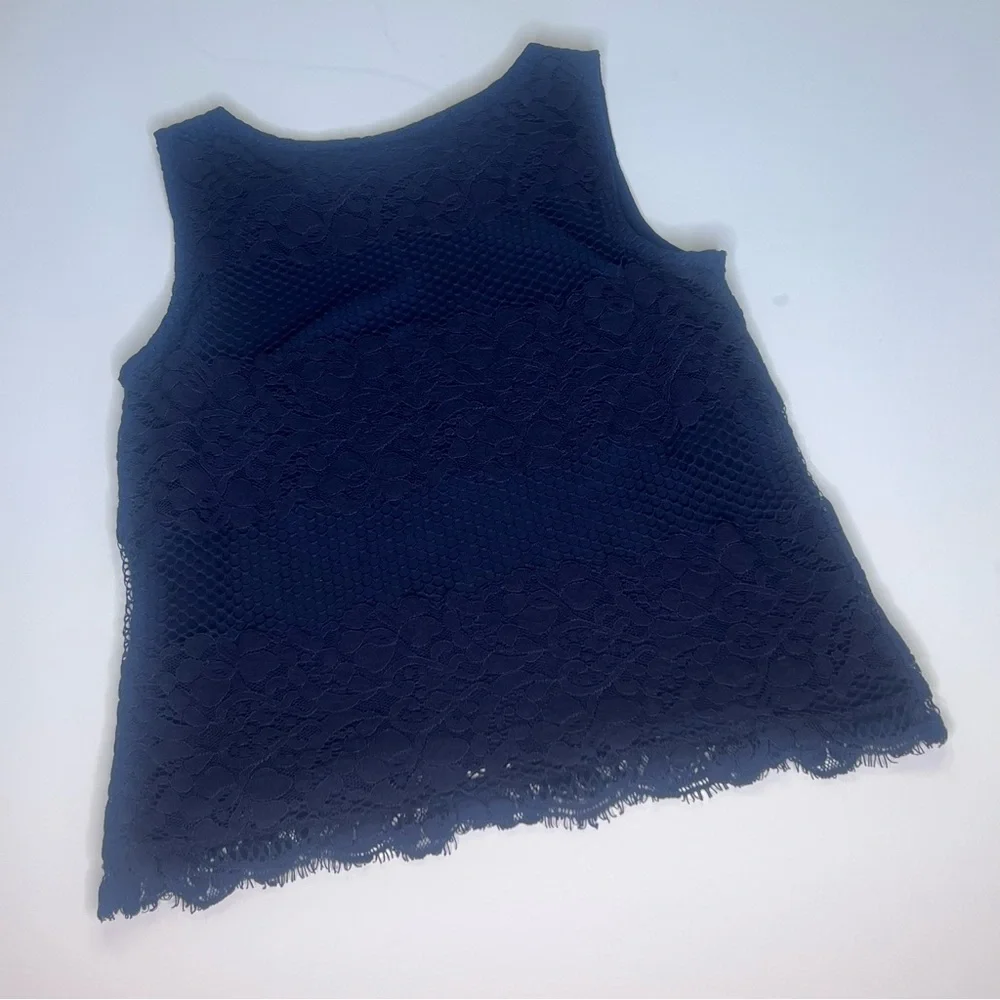 LOFT Lace Overlay Scalloped Hem Sleeveless Lined Navy Blue Top Blouse Size XXSP‎
